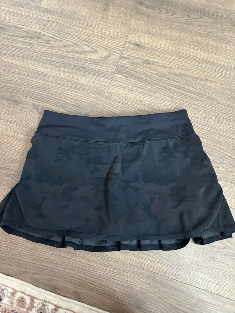 Lululemon Black Camouflage Pleated Athletic Mini Skirt w/ built in shorts